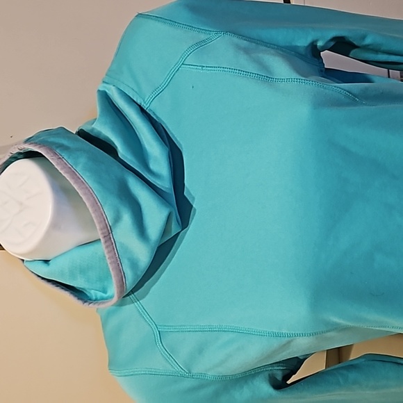 CHAMPION Blue Long Sleeve  Pullover.    Size S - Picture 2 of 7